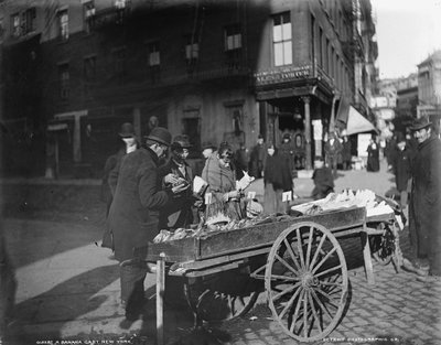 A banana cart, New York, c.1900 by Byron Company